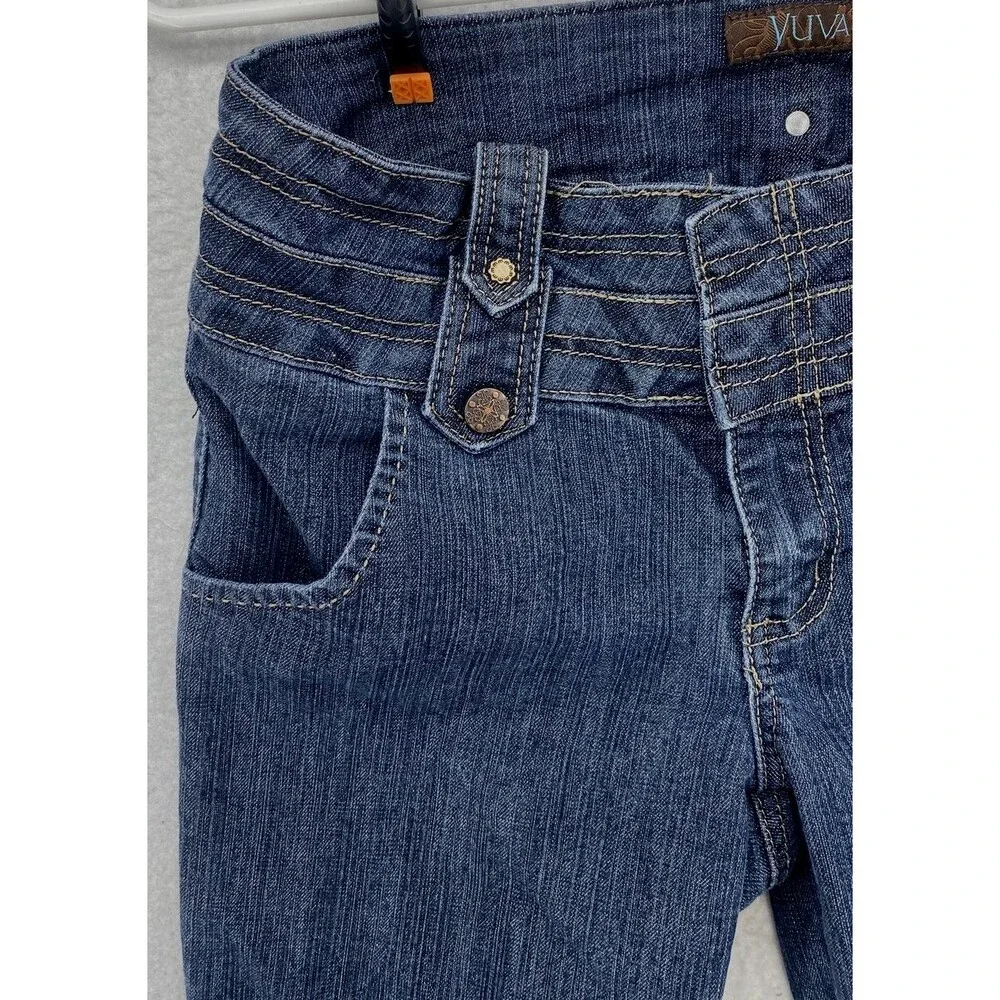 Yuva Denim Bermuda Shorts Womens Size 10 Stretch Blue Jean Wide Waistband Curvy